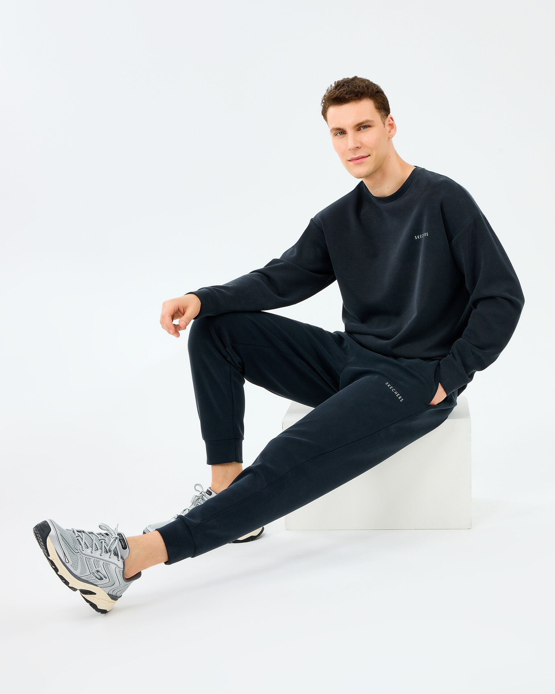 Resim M Loose Crewneck Sweatshirt