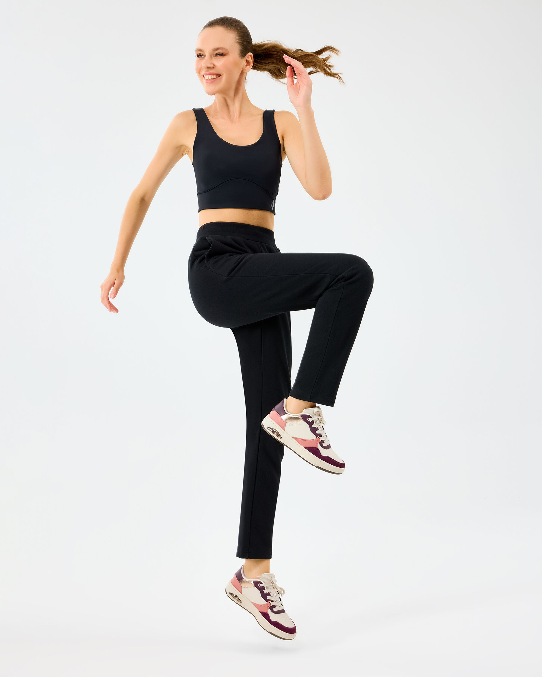 Resim W Essential Slim Sweatpant