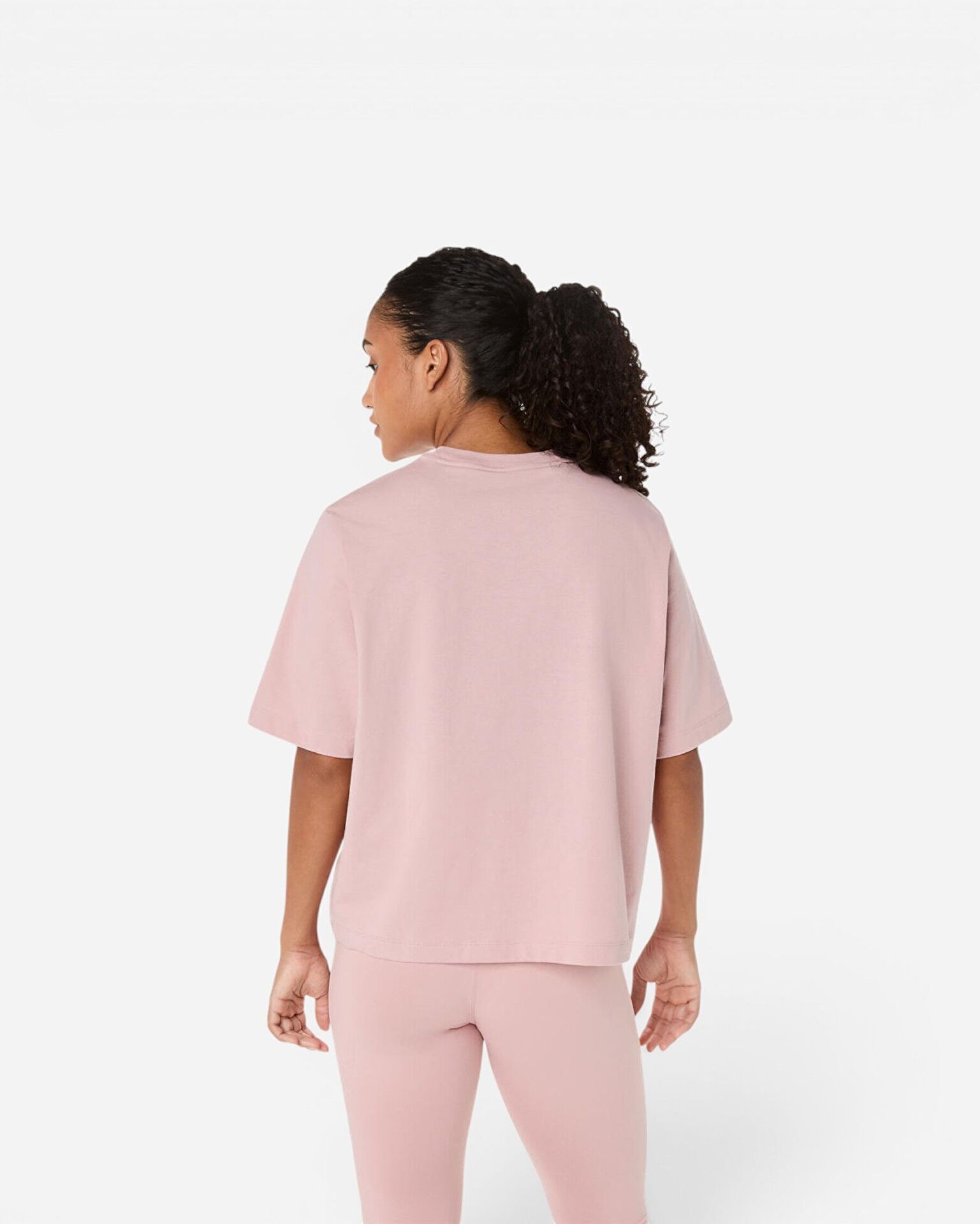 Resim Asics Spiral Embroidery Relaxed Tee