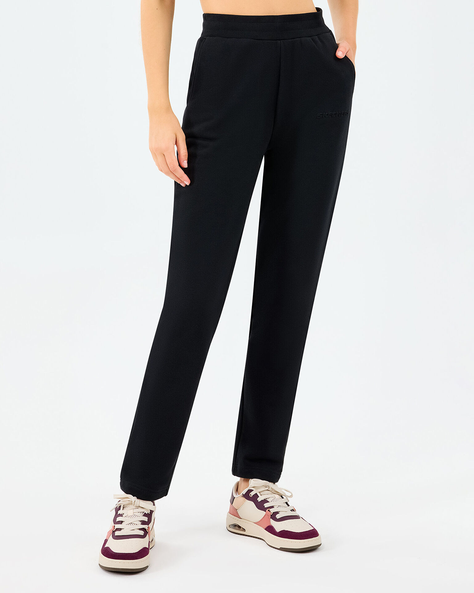 Resim W Essential Slim Sweatpant