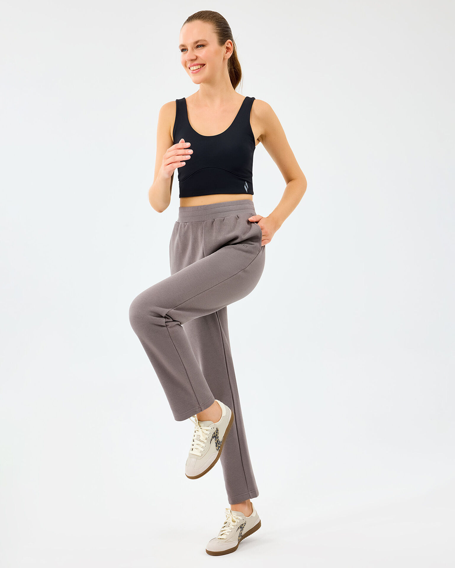 Resim W Essential Slim Sweatpant