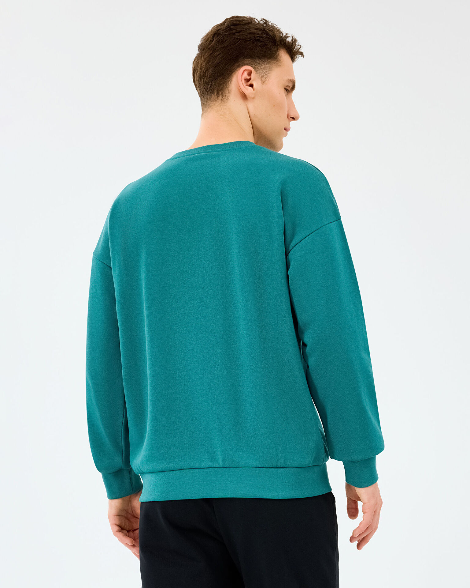 Resim M Essential Crewneck Sweatshirt