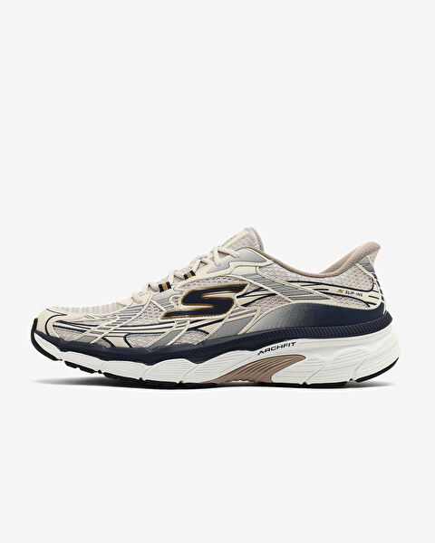 Go Run Arch Fit 2.0 Juniper Erkek Siyah Koşu Ayakkabısı 221103 BKGY