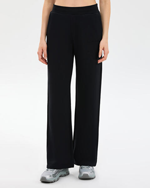 W Essential Wide Leg Sweatpant